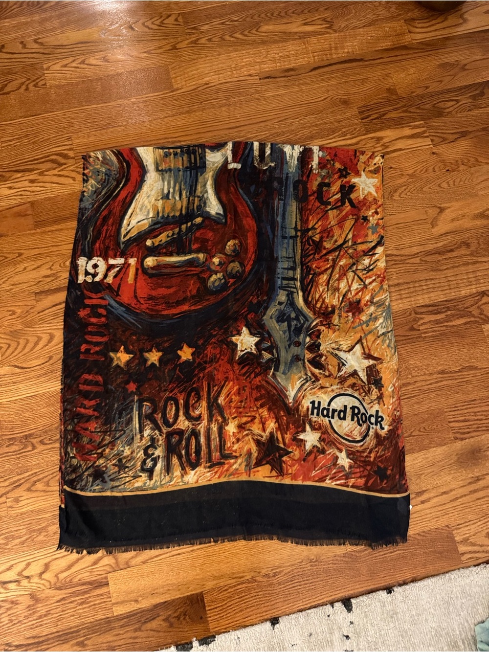 New women’s Hard Rock Lightweight scarf